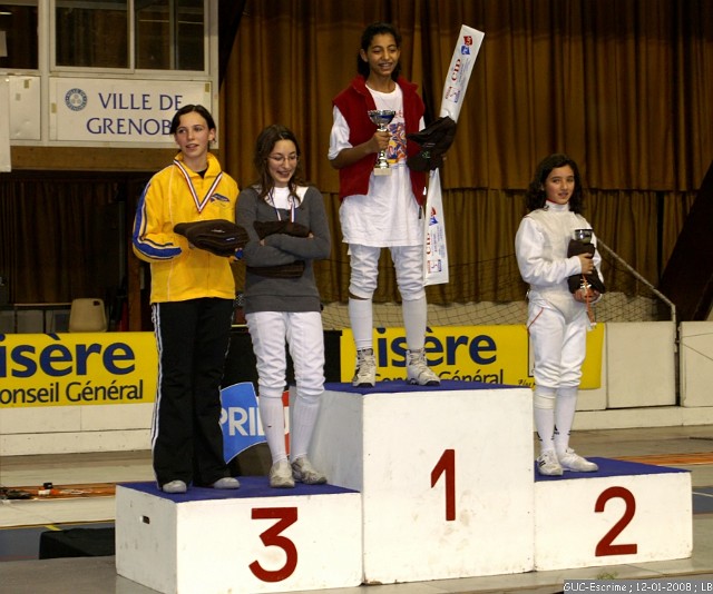 PICT7646.JPG - CERA minime, Grenoble, Samedi 12 Janvier 2008 : podium fleuret dames
