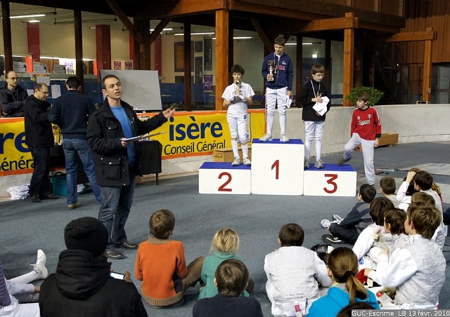 DSC00287.JPG - 13 février 2010, championnat départemental benjamin : podium épée masculine