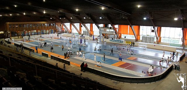DSC08453_1.JPG - 2e WE de compétitions organisé par le GUC-Escrime : Championnats Rhône-Alpes minimes par équipes 
