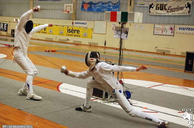 DSC_0943.JPG - Dimanche 18 décembre 2011 : Championnat Rhône-Alpes, catégorie minimes, épée