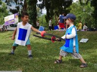 Samedi 8 juillet 2017 : fête du GUC-Vacances sur le campus, avec le GUC-Escrime: ici l'atelier "mousse" pour les moins grands.