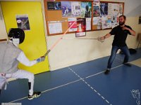 Sabre laser prototype du XXIe siècle contre rapière du XVIe... match nul :-)